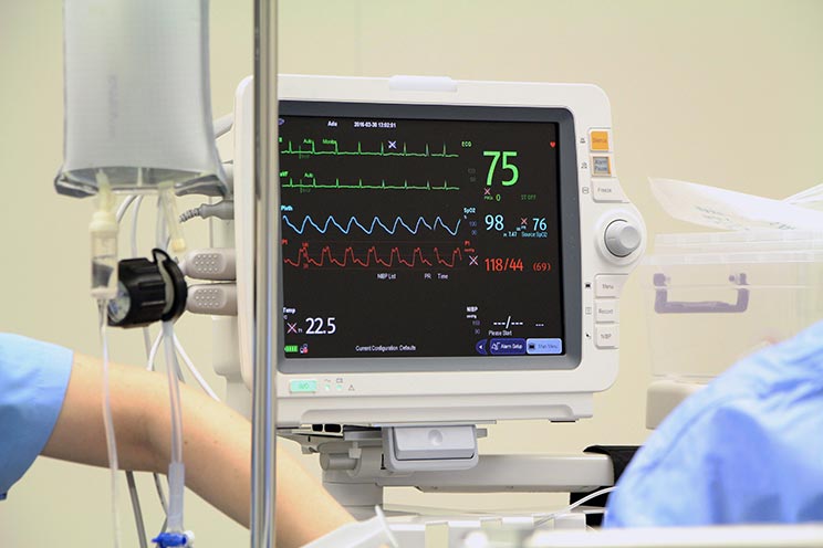 Patient heart monitor in room