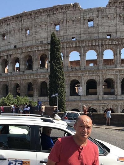 lung cancer patient frank outside colloseum