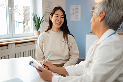 patient talking to doctor