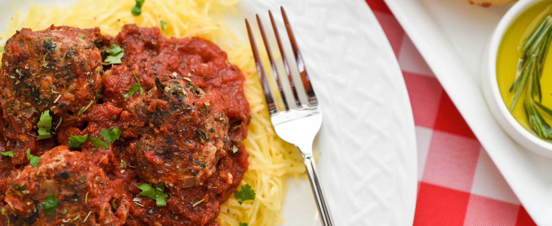 spaghetti squash and meatballs