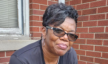 lung cancer patient diana posed outside