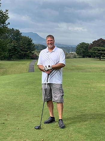 Prostate cancer patient Michael on a golf course