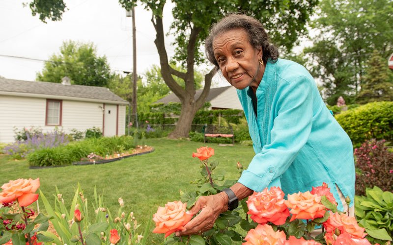 hand and wrist patient stephanie gardening